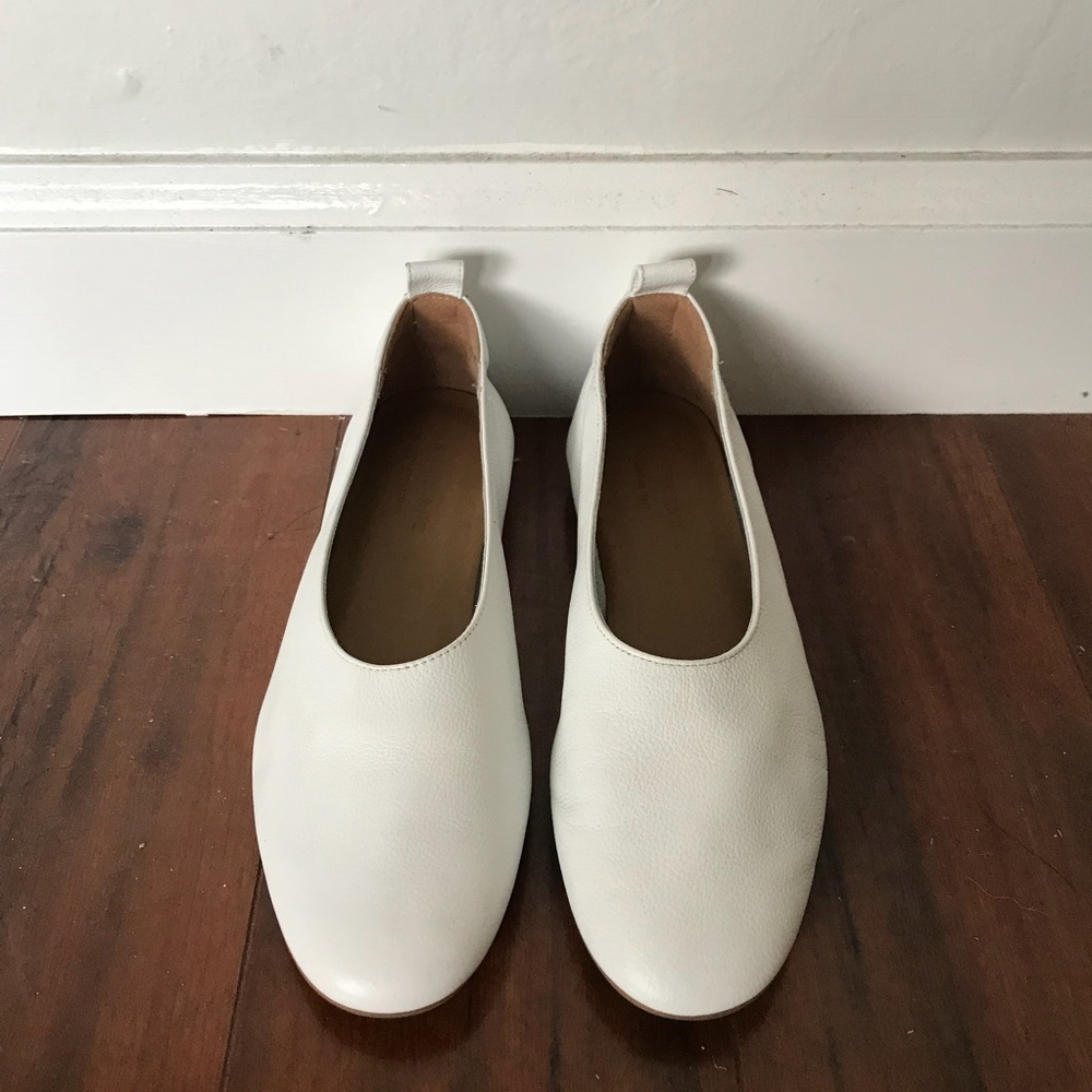 White day gloves, worn once